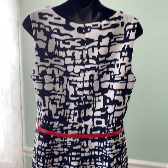 Connected Apparel sleeveless dress Size 12 - Picture 5 of 9